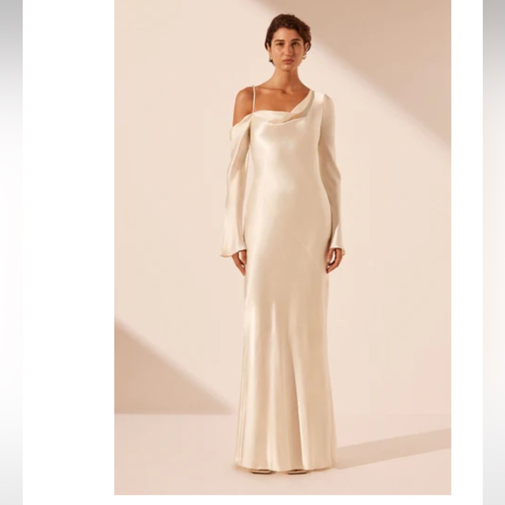 SHONA JOY LA LUNE ASYMMETRICAL LONG SLEEVE MAXI DRESS - CREAM Size 2